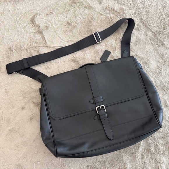 Coach Metropolitan Flap Messenger / Brief - Picture 1 of 13